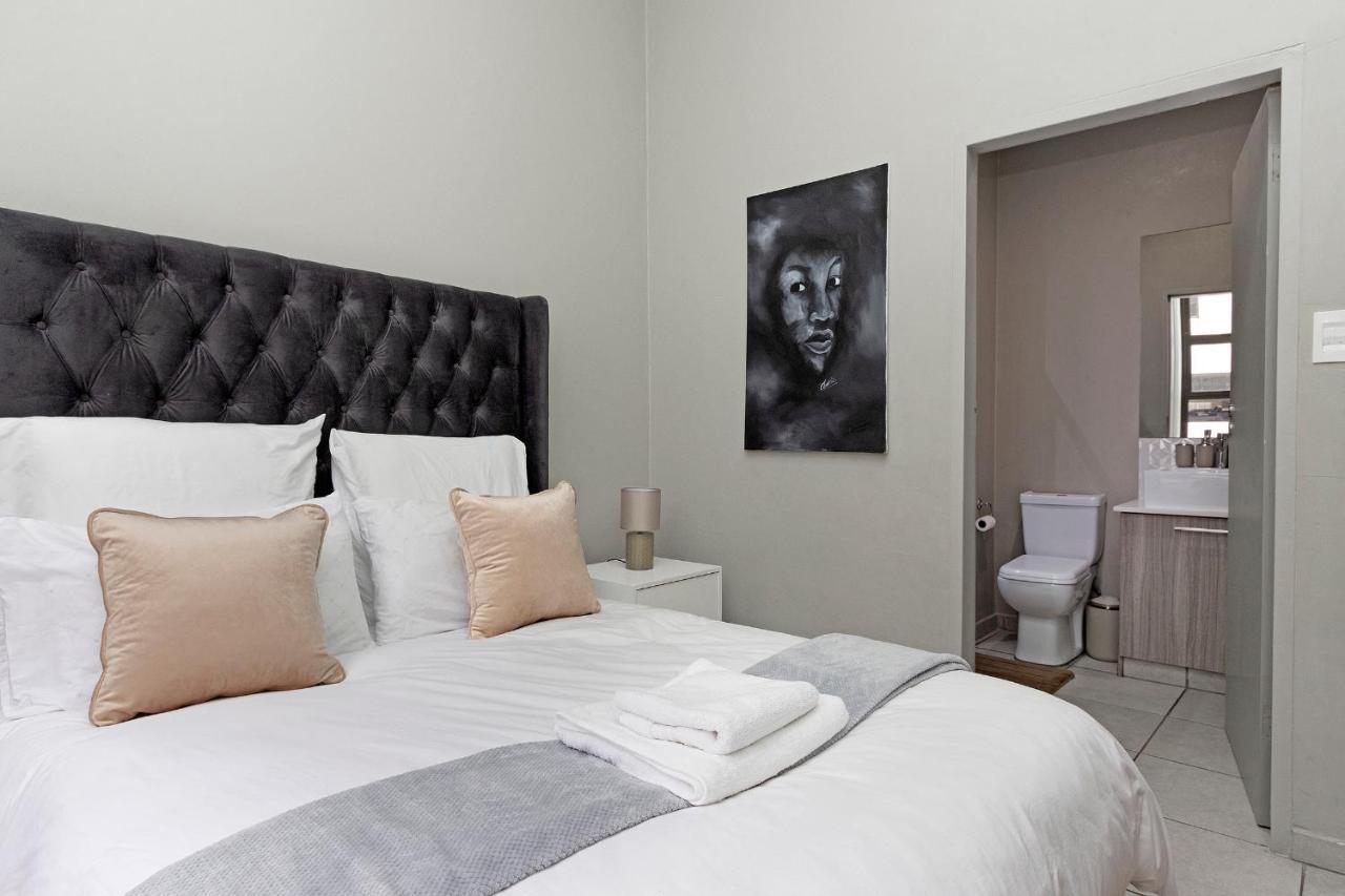 Urban Oasis Apartments At The Bolton โจฮันเนสเบิร์ก ภายนอก รูปภาพ
