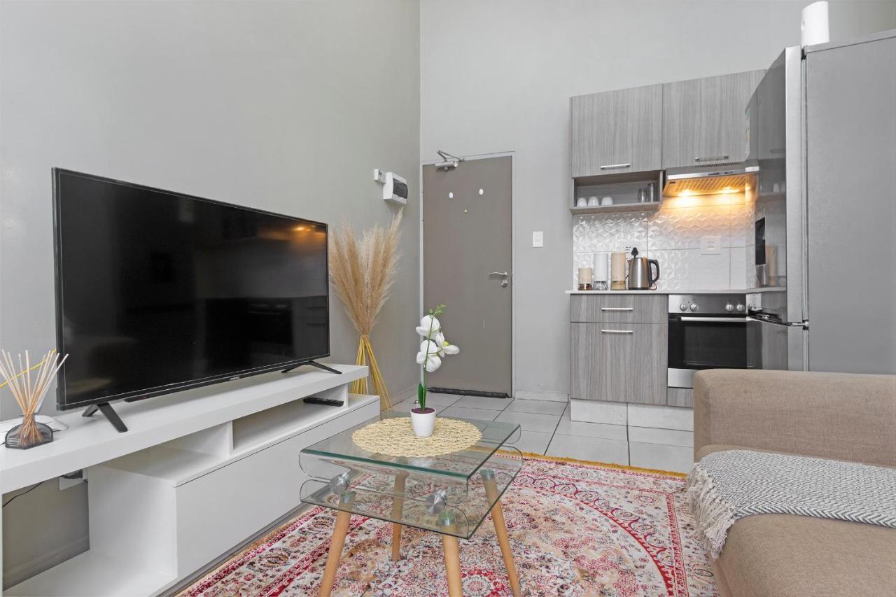Urban Oasis Apartments At The Bolton โจฮันเนสเบิร์ก ภายนอก รูปภาพ
