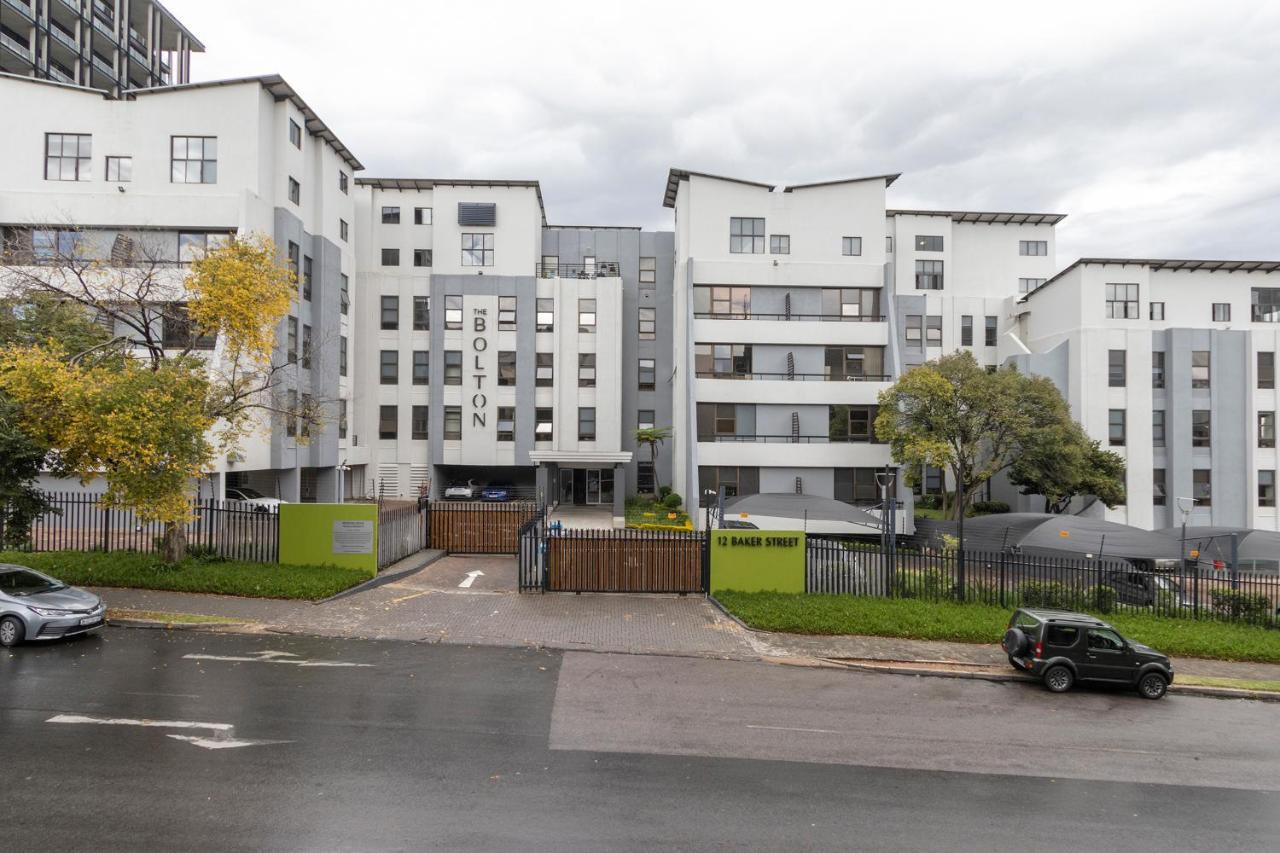 Urban Oasis Apartments At The Bolton โจฮันเนสเบิร์ก ภายนอก รูปภาพ