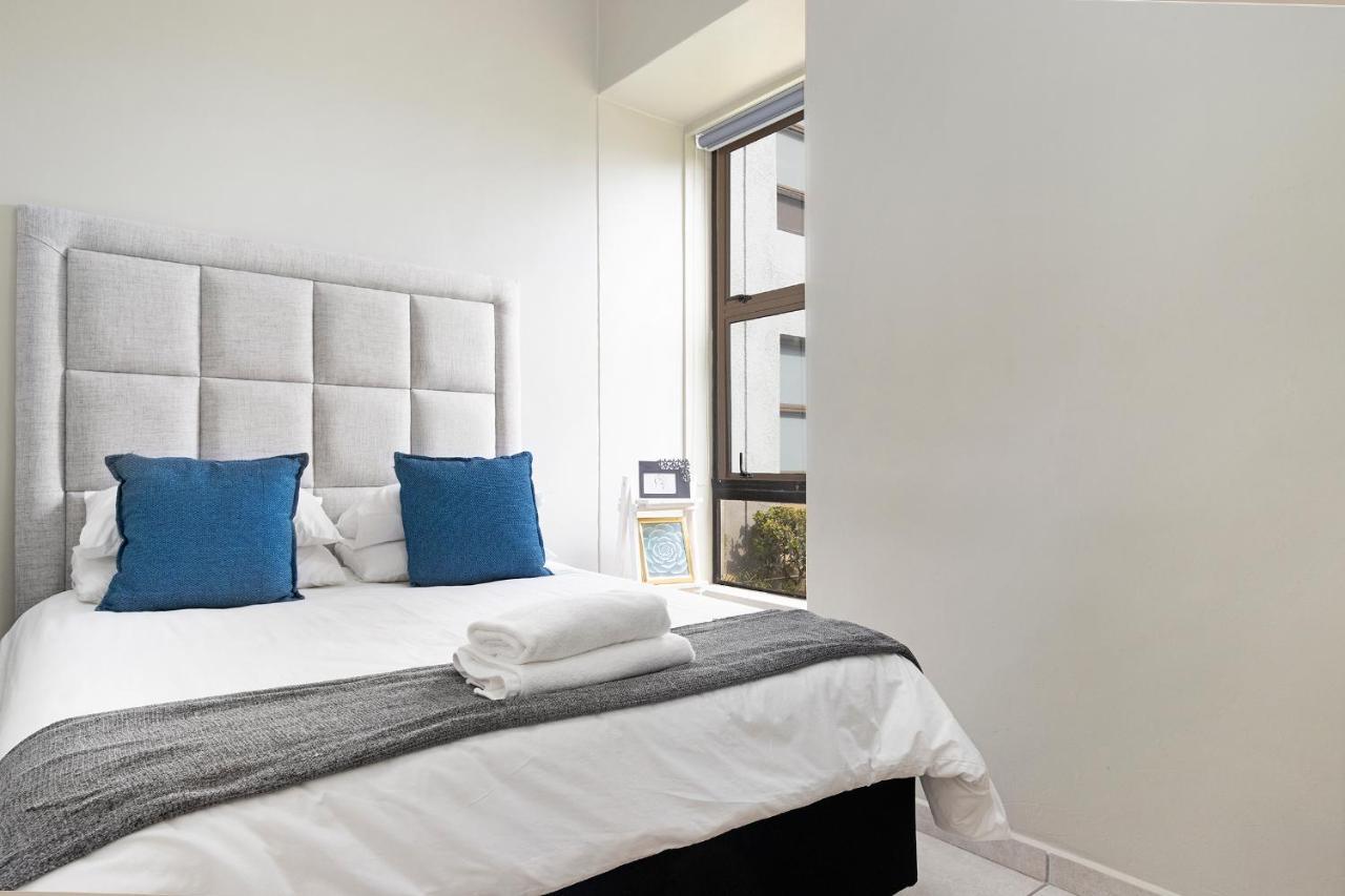 Urban Oasis Apartments At The Bolton โจฮันเนสเบิร์ก ภายนอก รูปภาพ