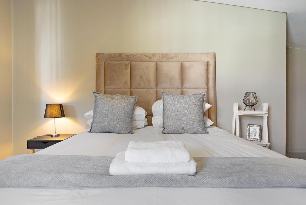Urban Oasis Apartments At The Bolton โจฮันเนสเบิร์ก ภายนอก รูปภาพ