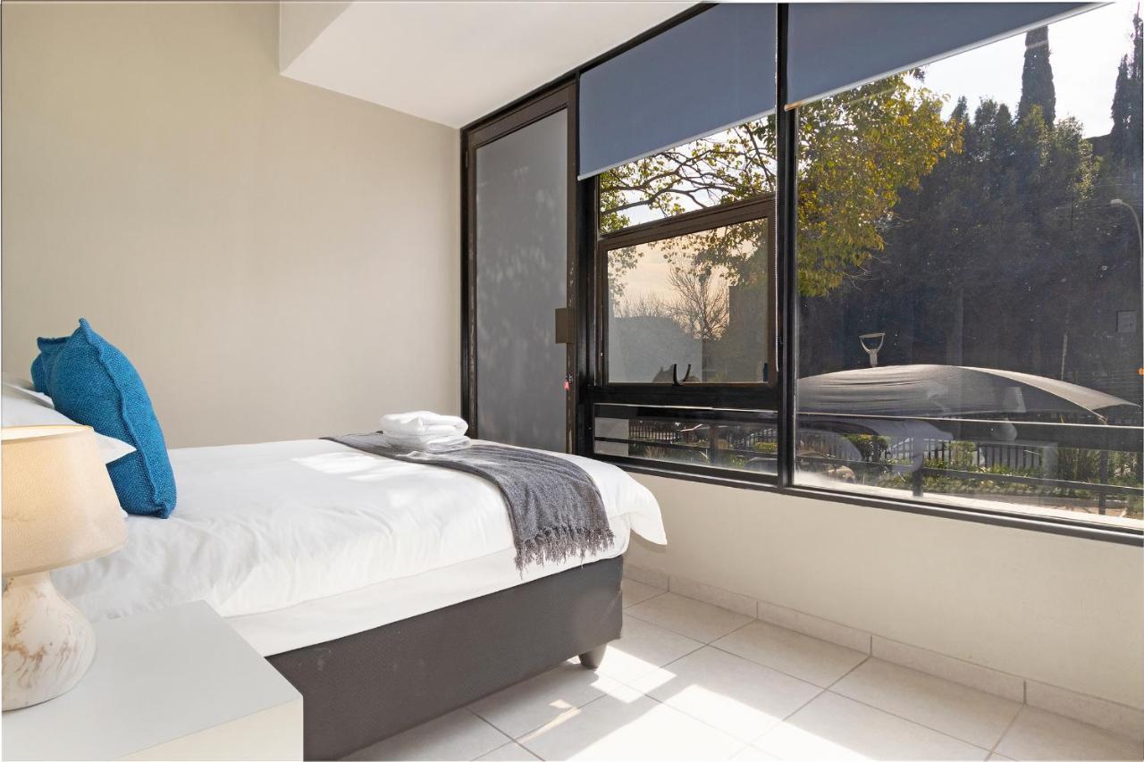 Urban Oasis Apartments At The Bolton โจฮันเนสเบิร์ก ภายนอก รูปภาพ